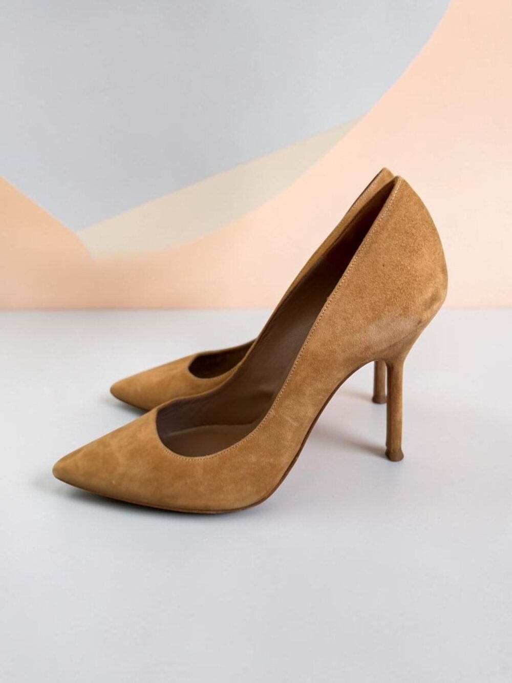 CAROLINA HERRRERA Tan Beige Suede Stiletto Pointed Toe Heels Size 37 / US 7
